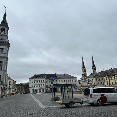Ein Zimmer Wohnung Am Markt Oelsnitz  المظهر الخارجي الصورة
